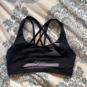 Lululemon free to be bra